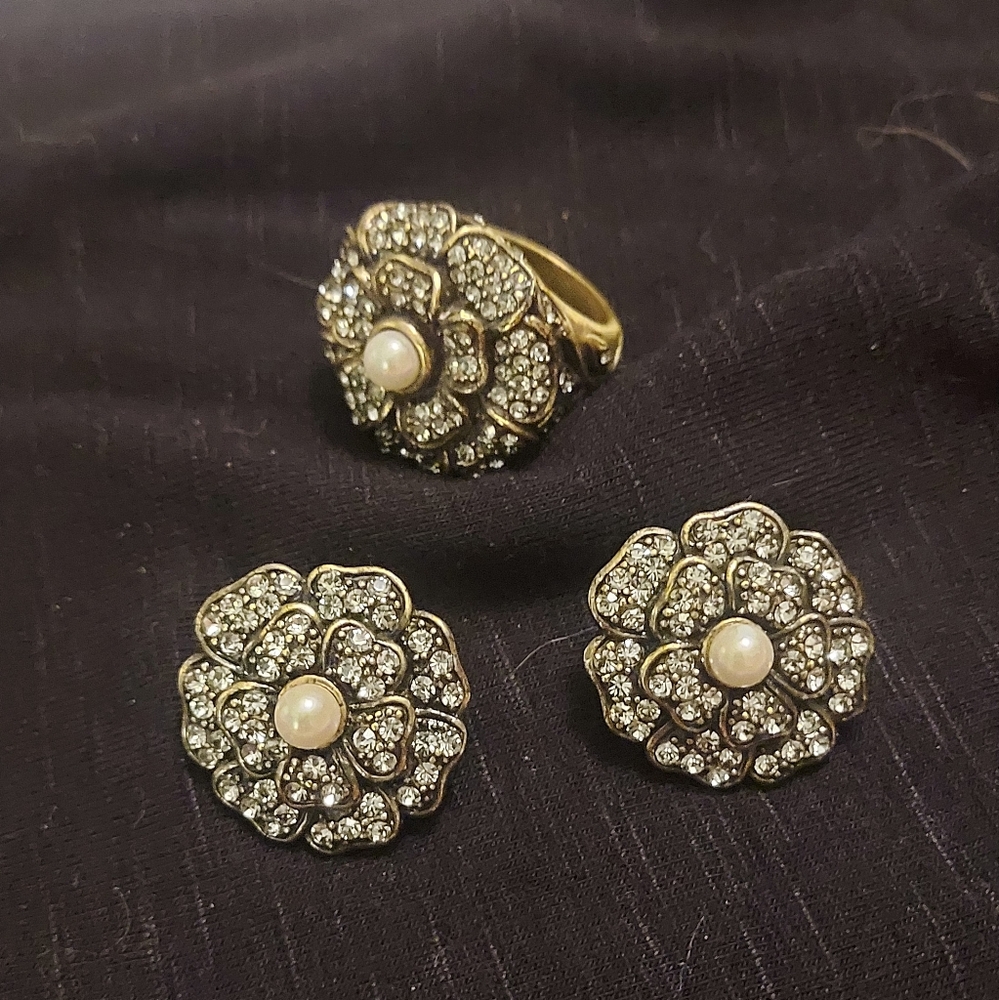 Heidi Daus Elegant Gold and Pearl Floral Jewelry Set - Retired